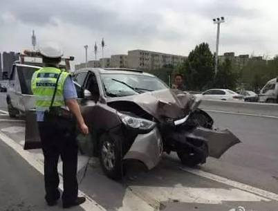 郑州惨烈车祸遇难者增至4人 宝宝奶奶抢救无效去世
