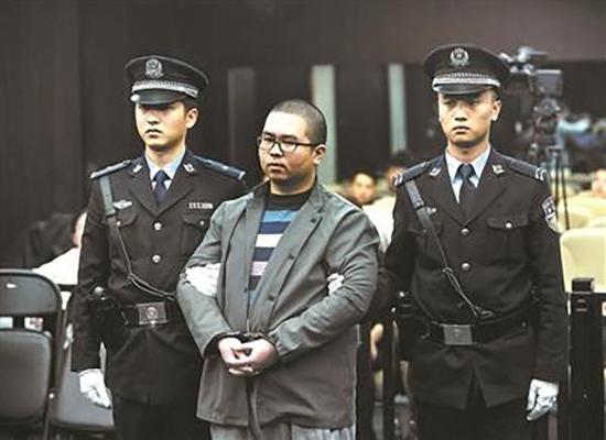 5月25日上午，中国传媒大学女生遇害案二审在北京市高院开庭审理。